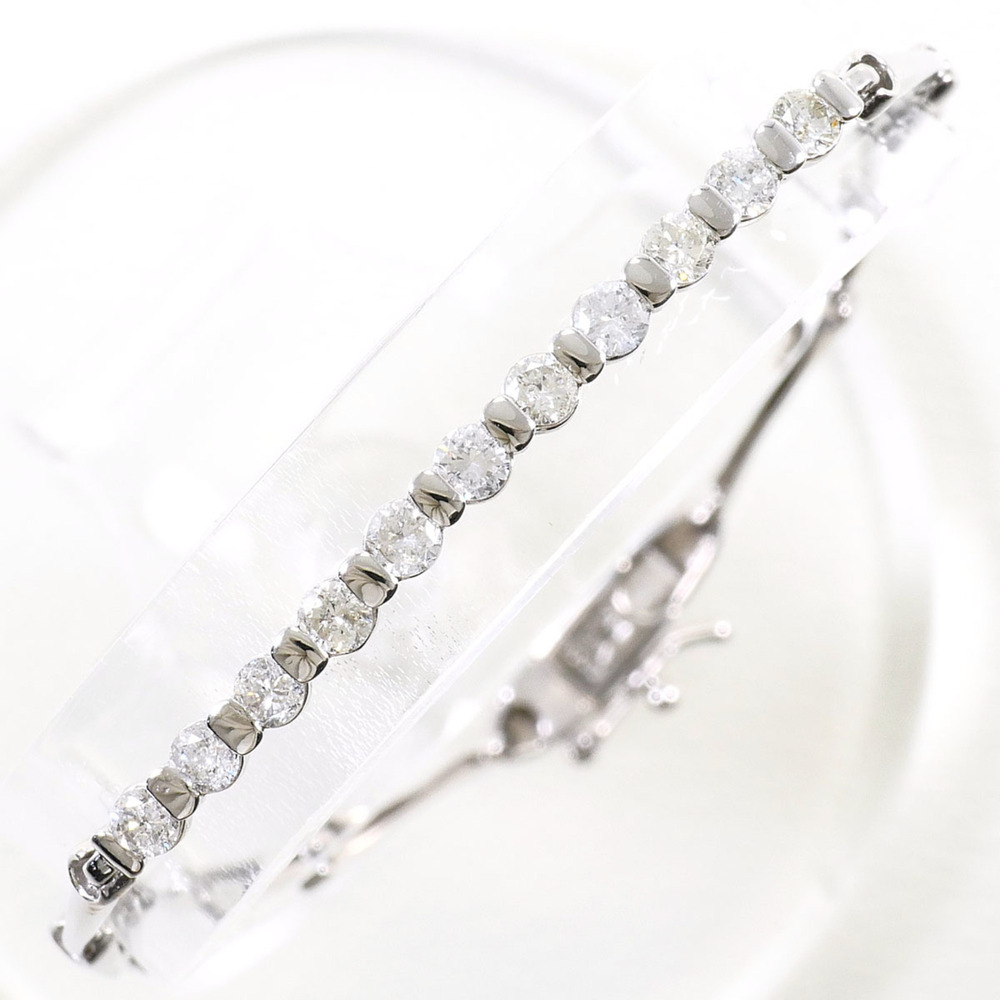 18K (18-karat white gold) bracelet with 0.80ct diamonds, total weight 6.2g, 1...